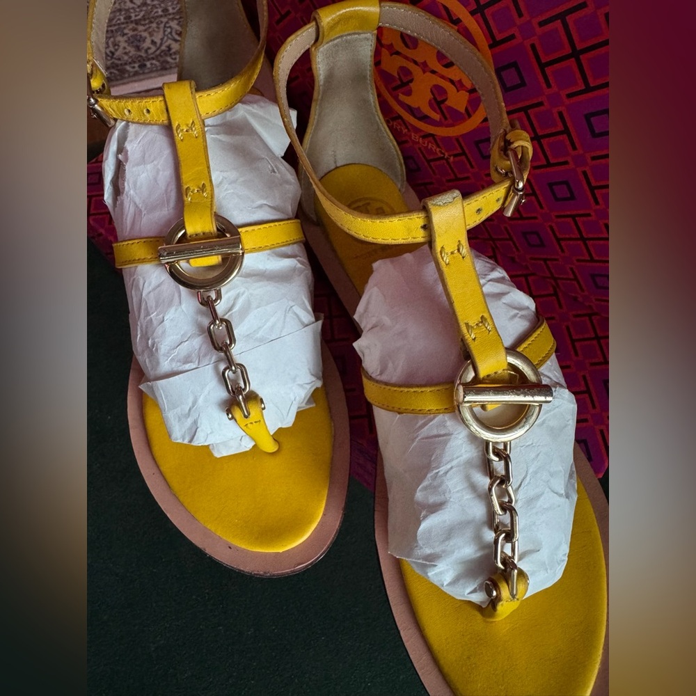 Tory Burch Yellow Leather Sandals | Size 6.5 💛 - Picture 7 of 11